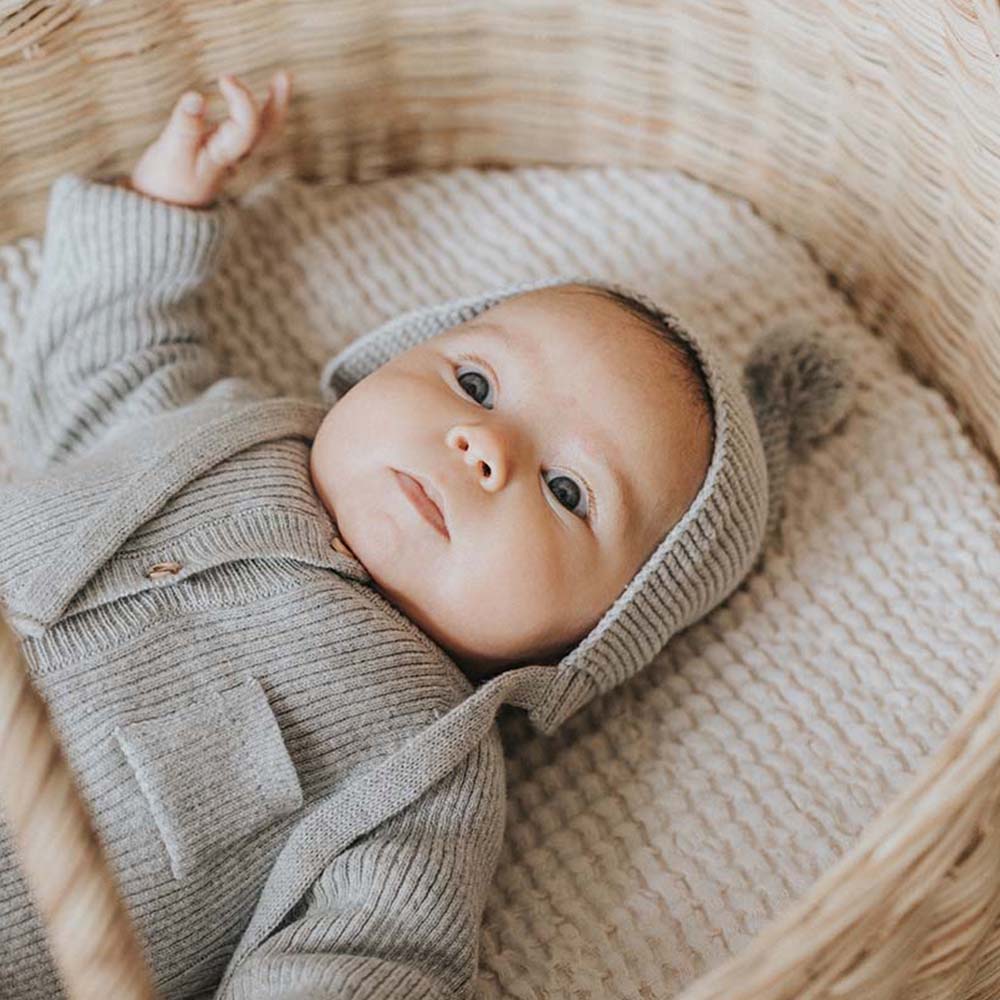 Newborn Knit Pom Pom Hat - Ecru