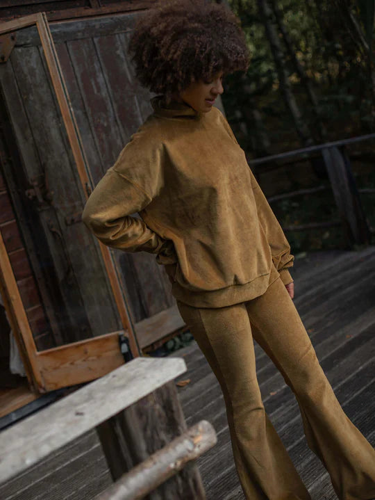 The Velvet Sweater Women's - Bronze